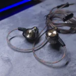 QKZ AK6 Wired Earphones – In-Ear Design, Built-In Microphone, Lightweight, Gaming and Daily Use (Gold)